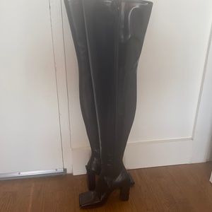 Woman's balanciaga boots